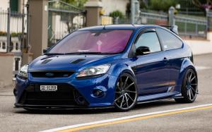 Ford Focus RS on Vossen Wheels (CVT)